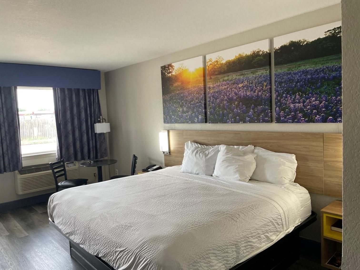Days Inn By Wyndham San Antonio Southeast Frost Bank Center Экстерьер фото