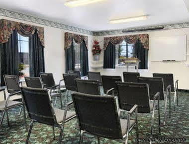 Days Inn By Wyndham San Antonio Southeast Frost Bank Center Экстерьер фото